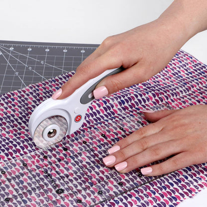 SINGER 45mm Rotary Cutter with Trigger Release & Blade Replacement