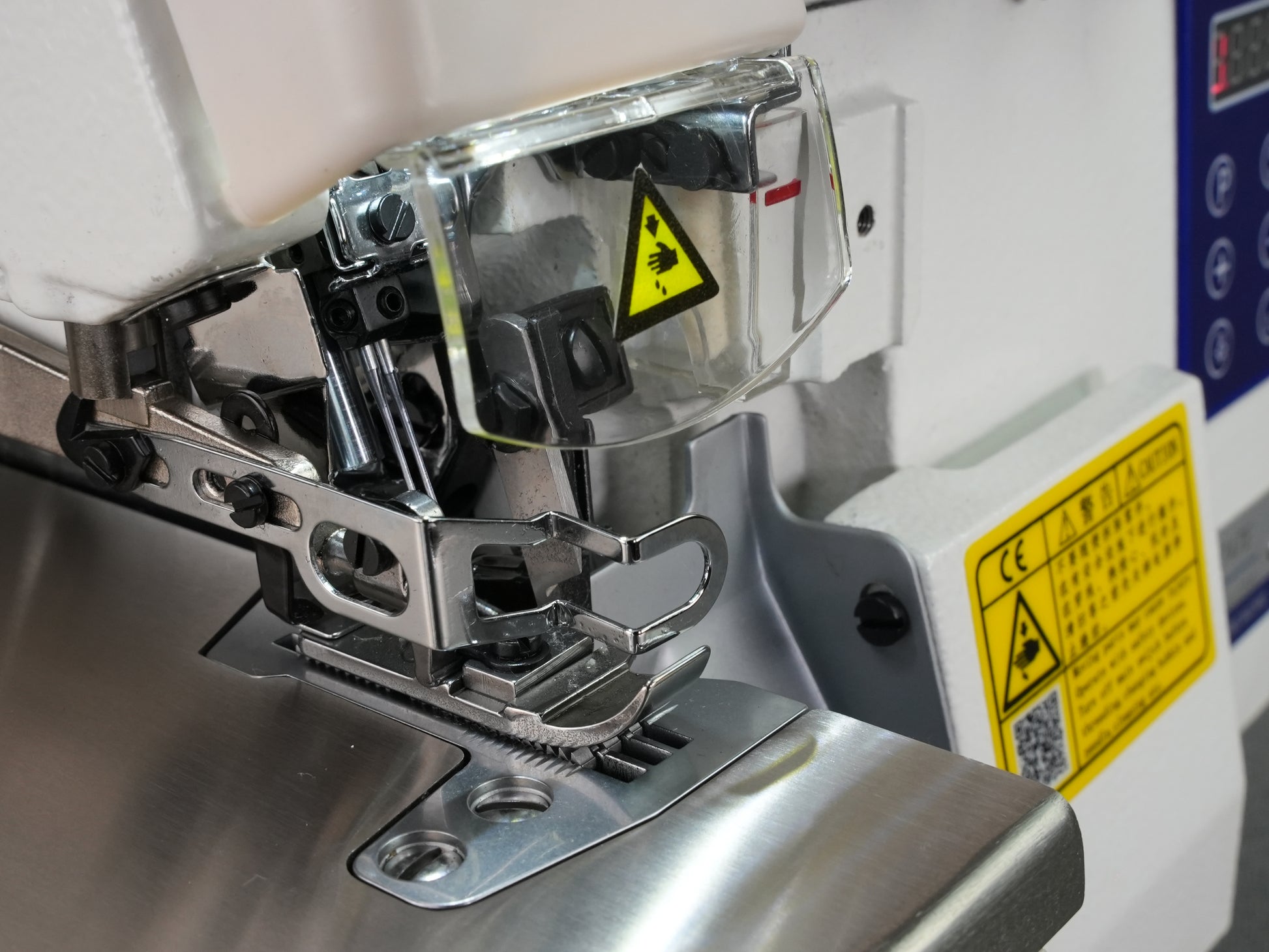 SPEEDWAY SW 747 E 4 Thread Overlock Industrial Sewing Machine Assembled with Dir image 2