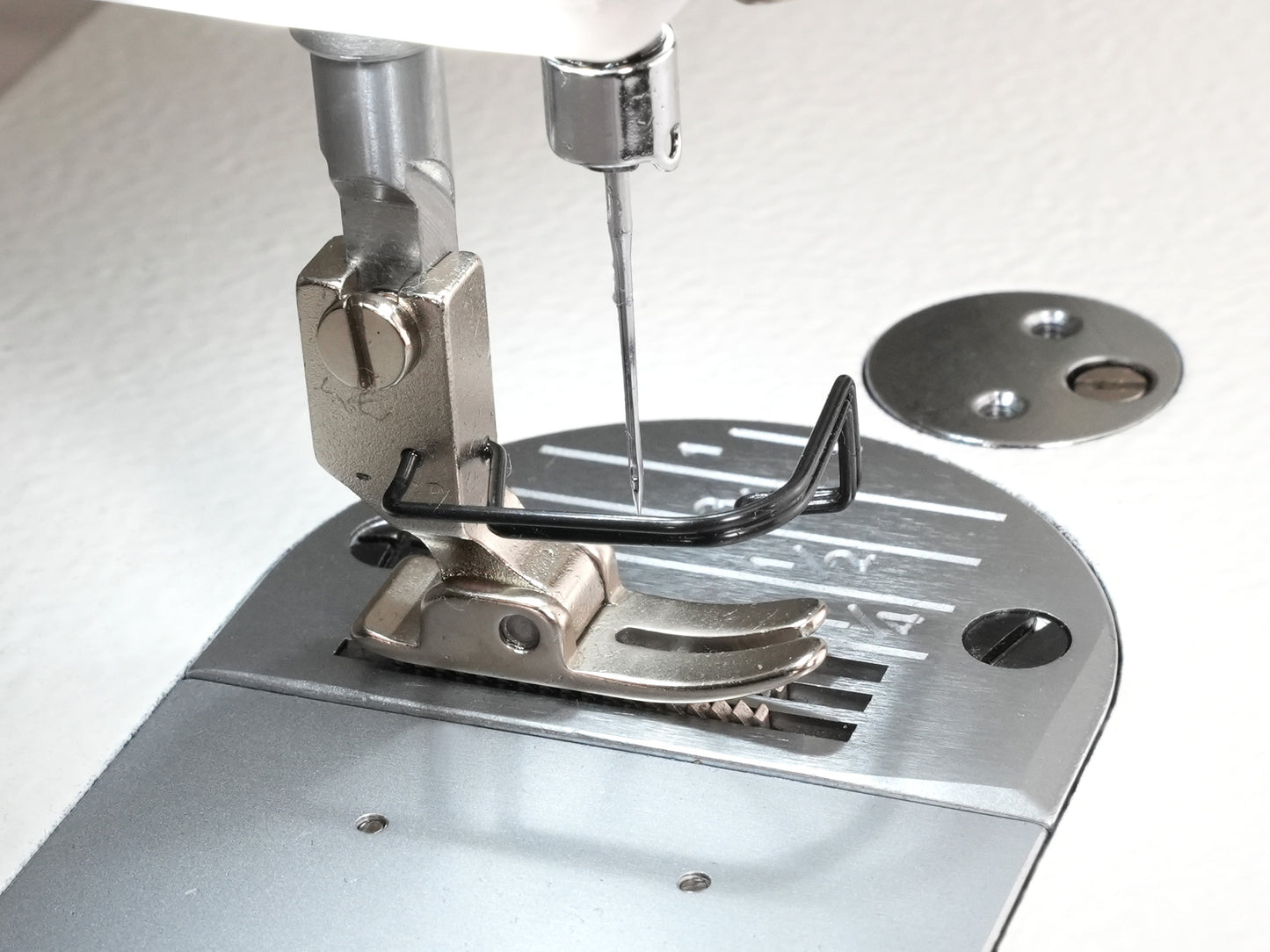 SPEEDWAY AI4 Material Recognition Automatic Direct Drive Lockstitch Sewing Machi image 6